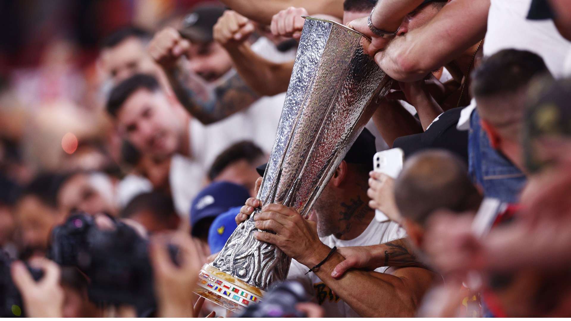 展现了在场 展现了在场